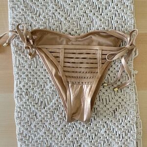 Beach Bunny Gold bottoms